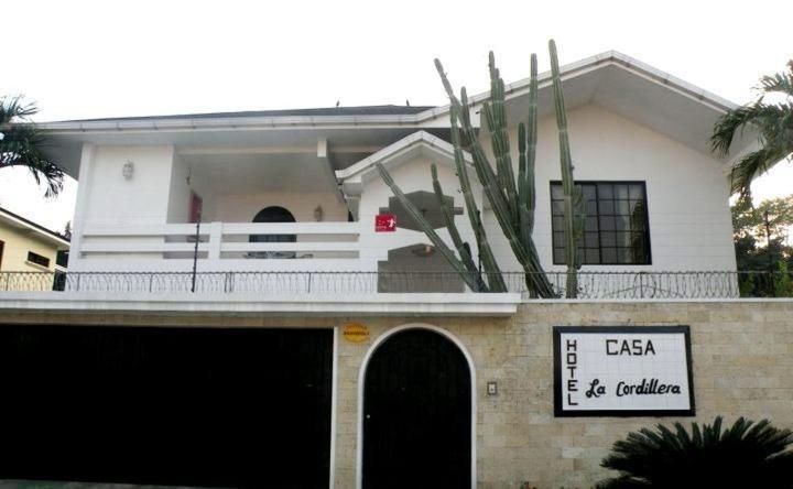 Hotel Casa La Cordillera San Pedro Sula Exterior photo